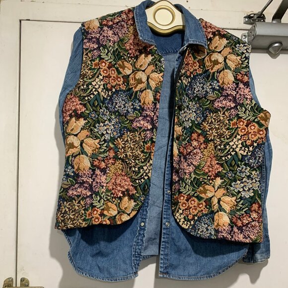 VINTAGE SUTTLES & SEAWINDS FLORAL PRINT VESTS SIZE L - Picture 4 of 9